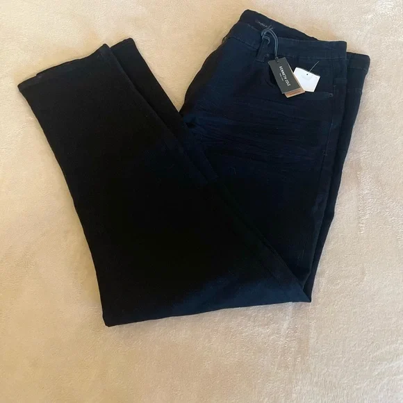 Kenneth Cole Tapered Fit Straight Leg Jeans - Size 44x32 - Picture 4 of 16